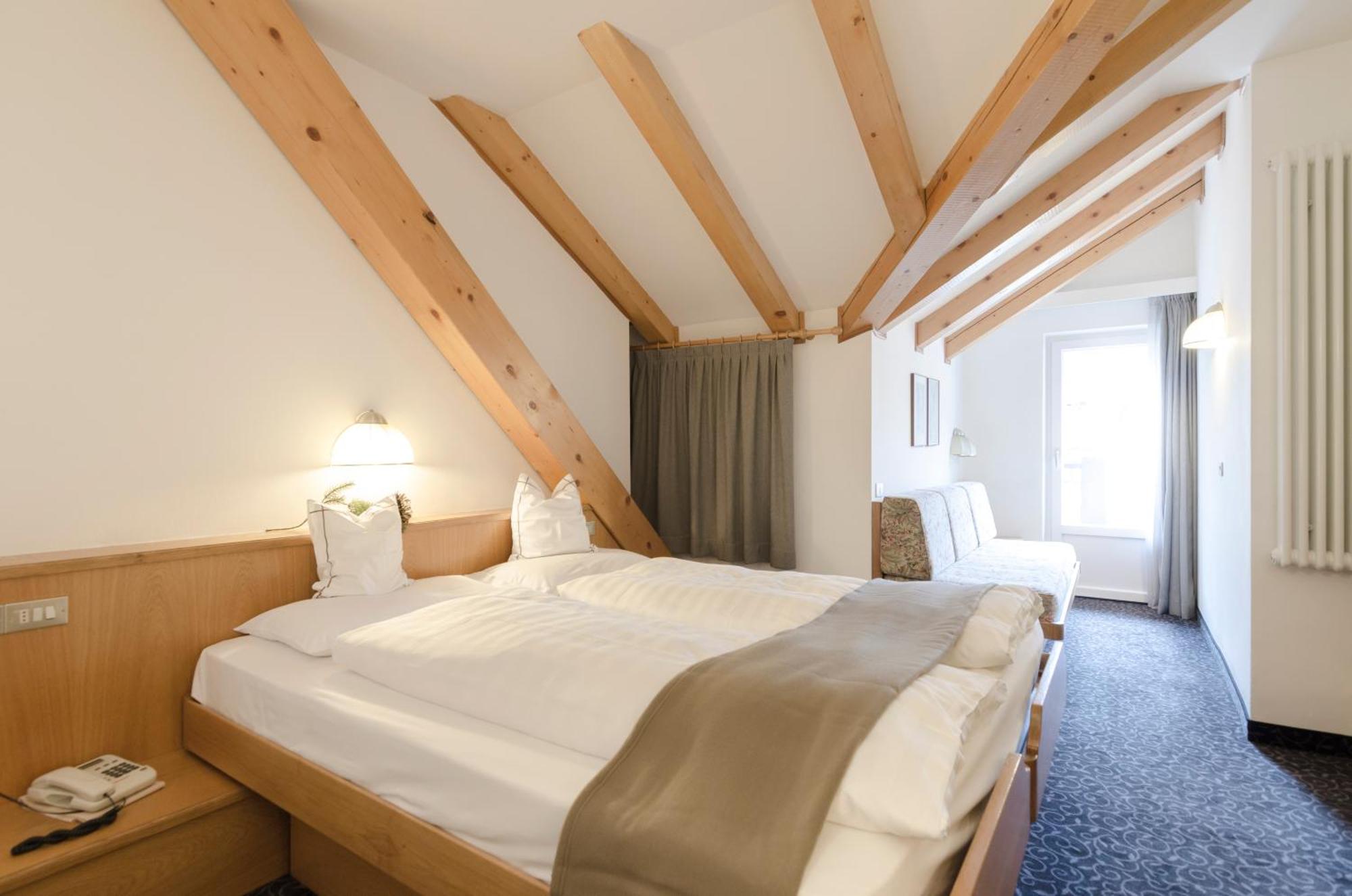 Hotel Cevedale Living Romance Hotel Cogolo Buitenkant foto