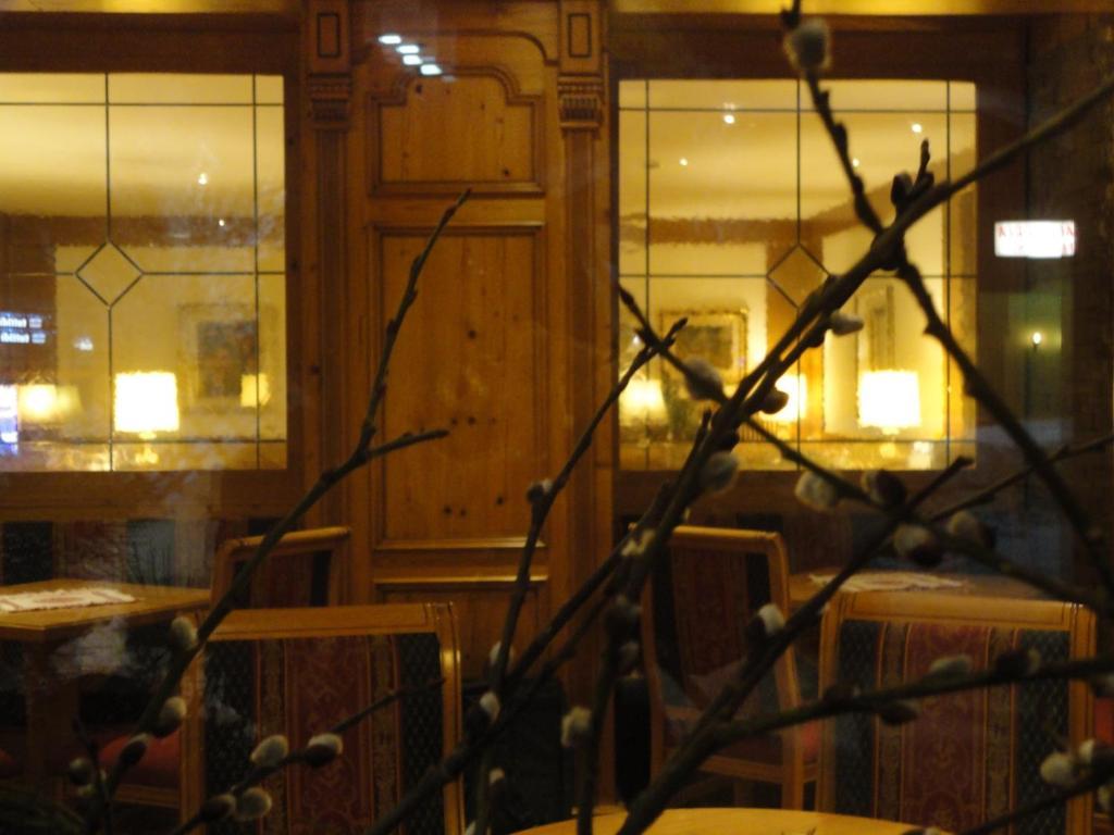 Hotel Cevedale Living Romance Hotel Cogolo Buitenkant foto