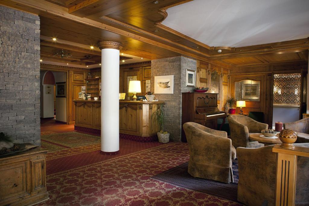 Hotel Cevedale Living Romance Hotel Cogolo Buitenkant foto